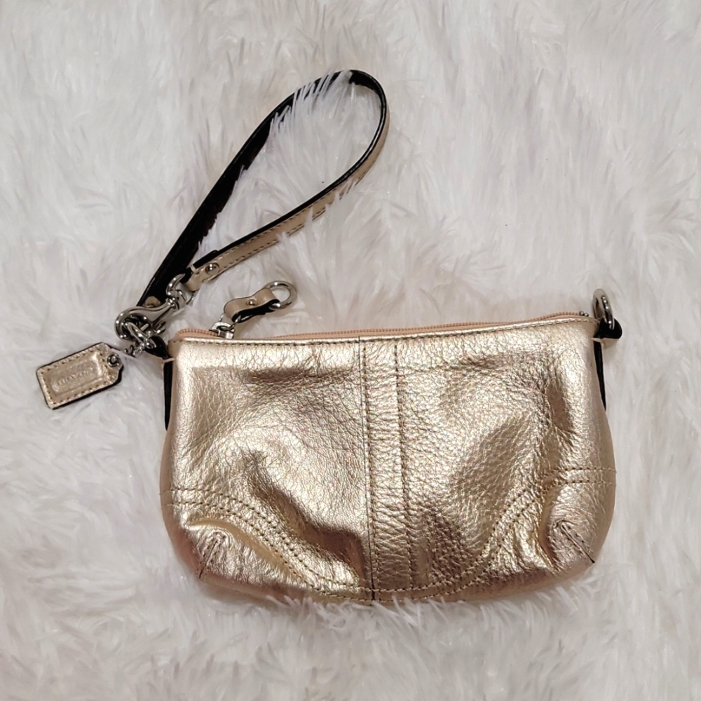 Coach, signature wristlet, gold, new